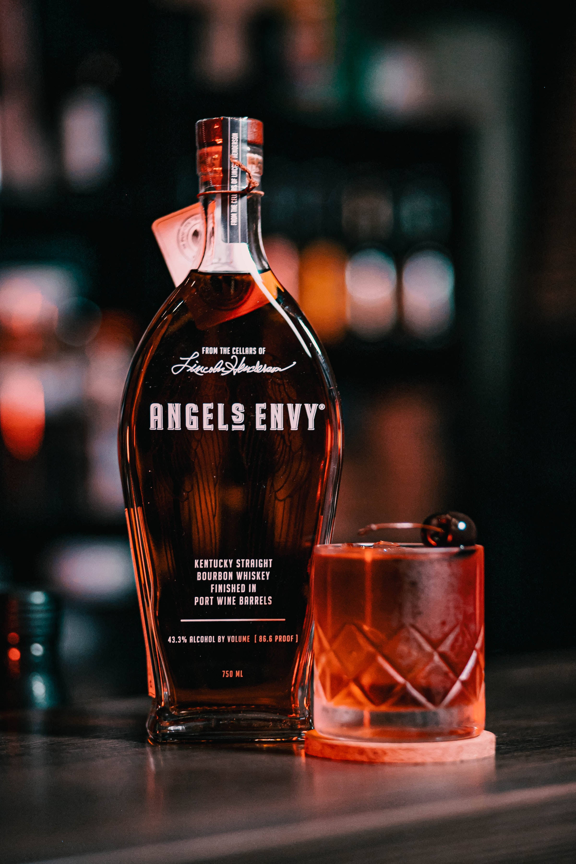 Angels Envy Whiskey Bottle ওয়ালপেপার