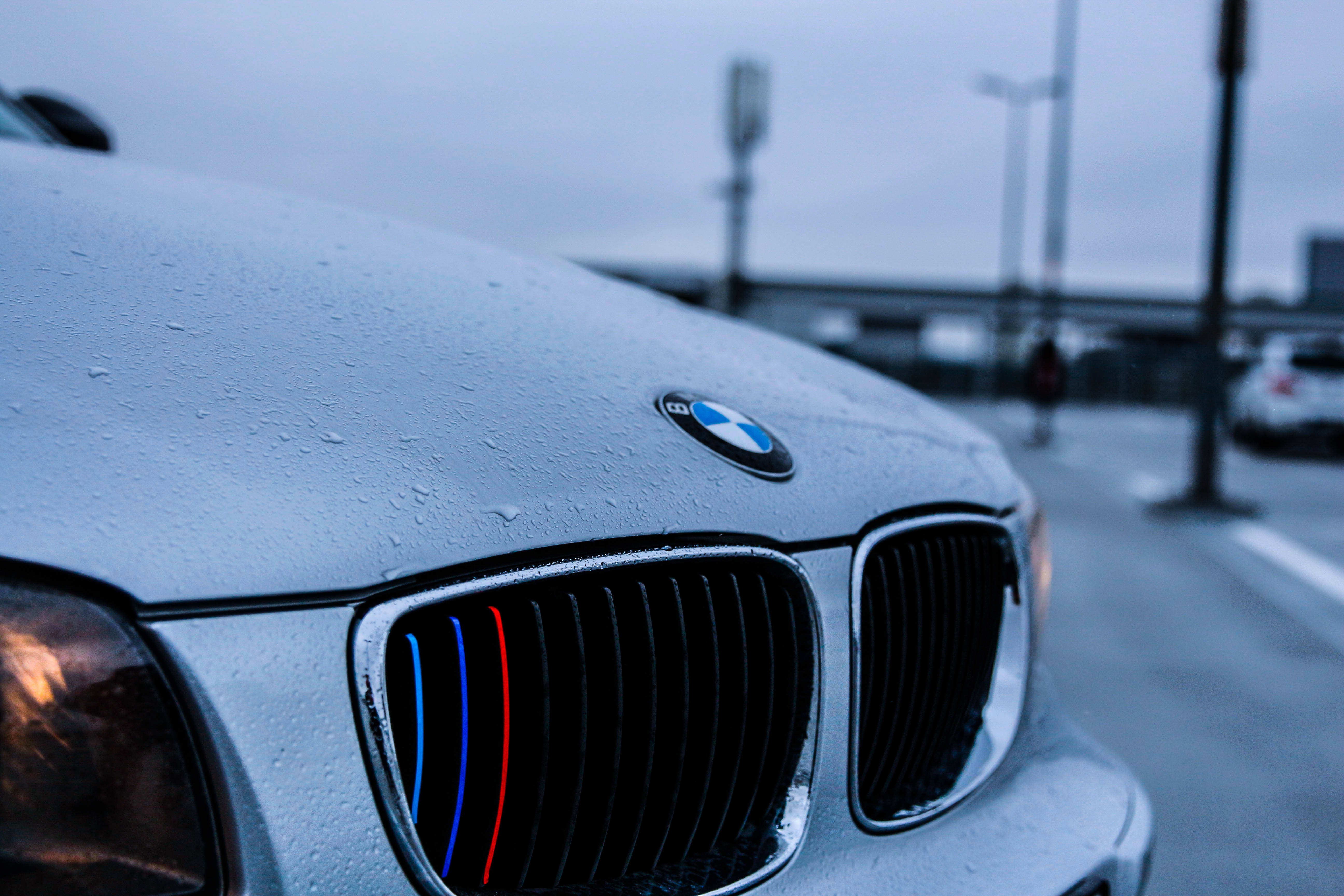 "BMW অভিজ্ঞতা - শক্তি এবং বিলাসিতা মূর্ত" ওয়ালপেপার