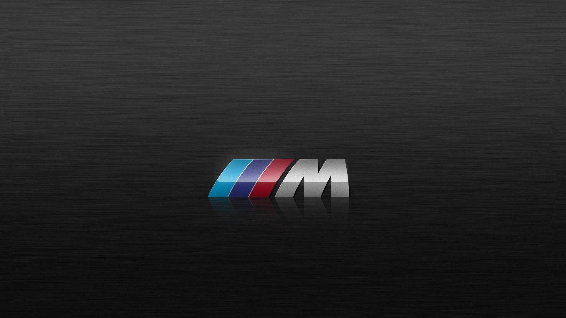 BMW M লোগো কালো কাঠের টেক্সচার ওয়ালপেপার