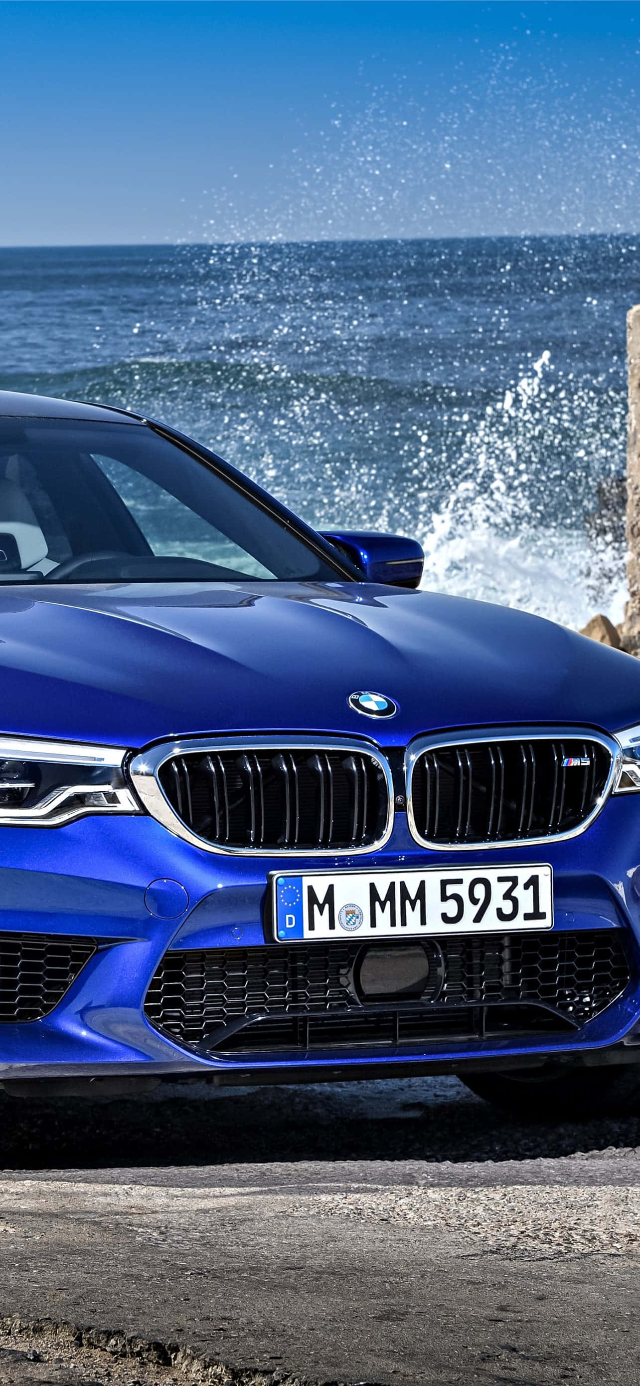 BMW M5 এর সাথে বাজেটে বিলাসিতা উপভোগ করুন ওয়ালপেপার