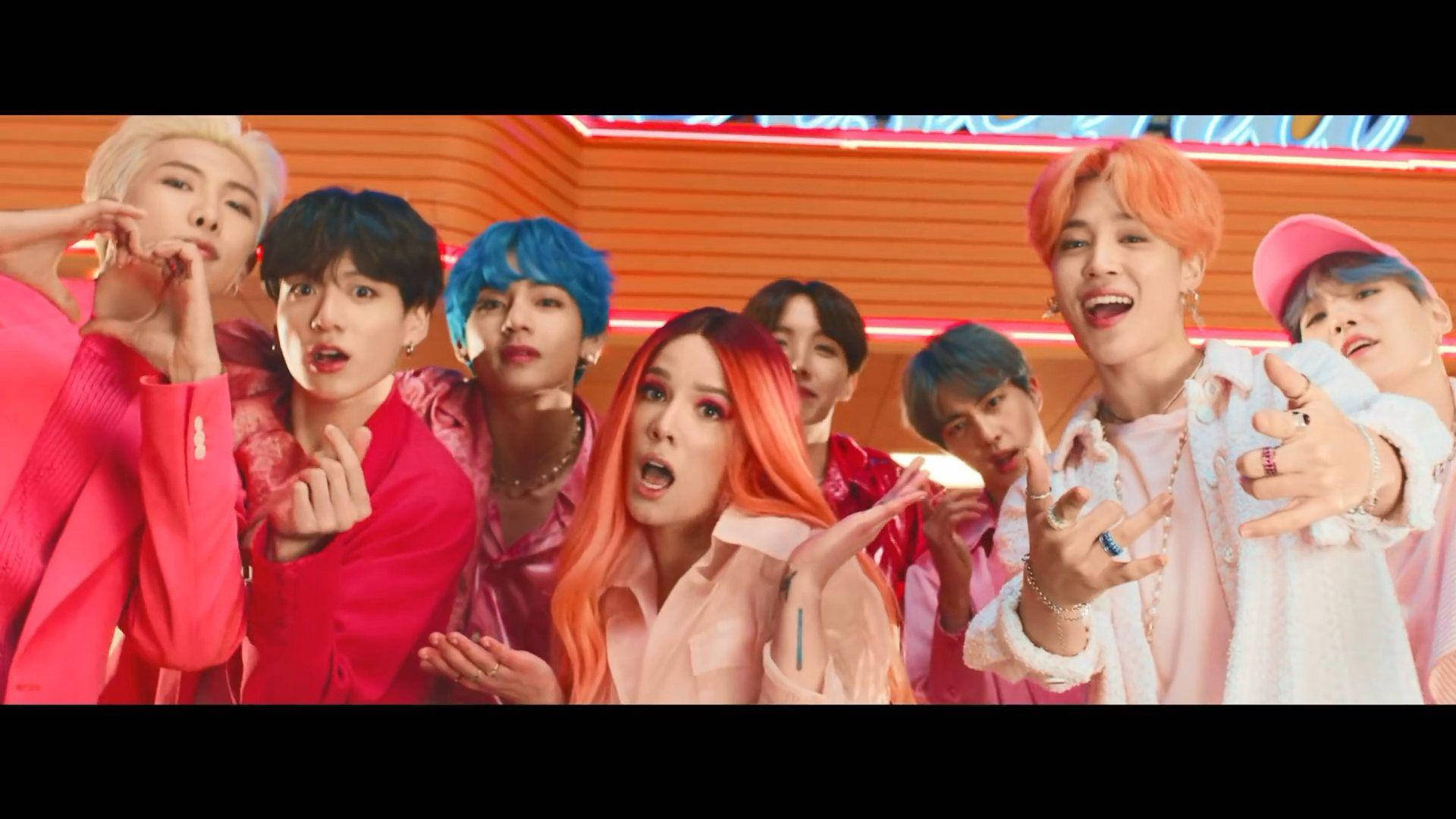 BTS ও Halsey ডেস্কটপ ওয়ালপেপার