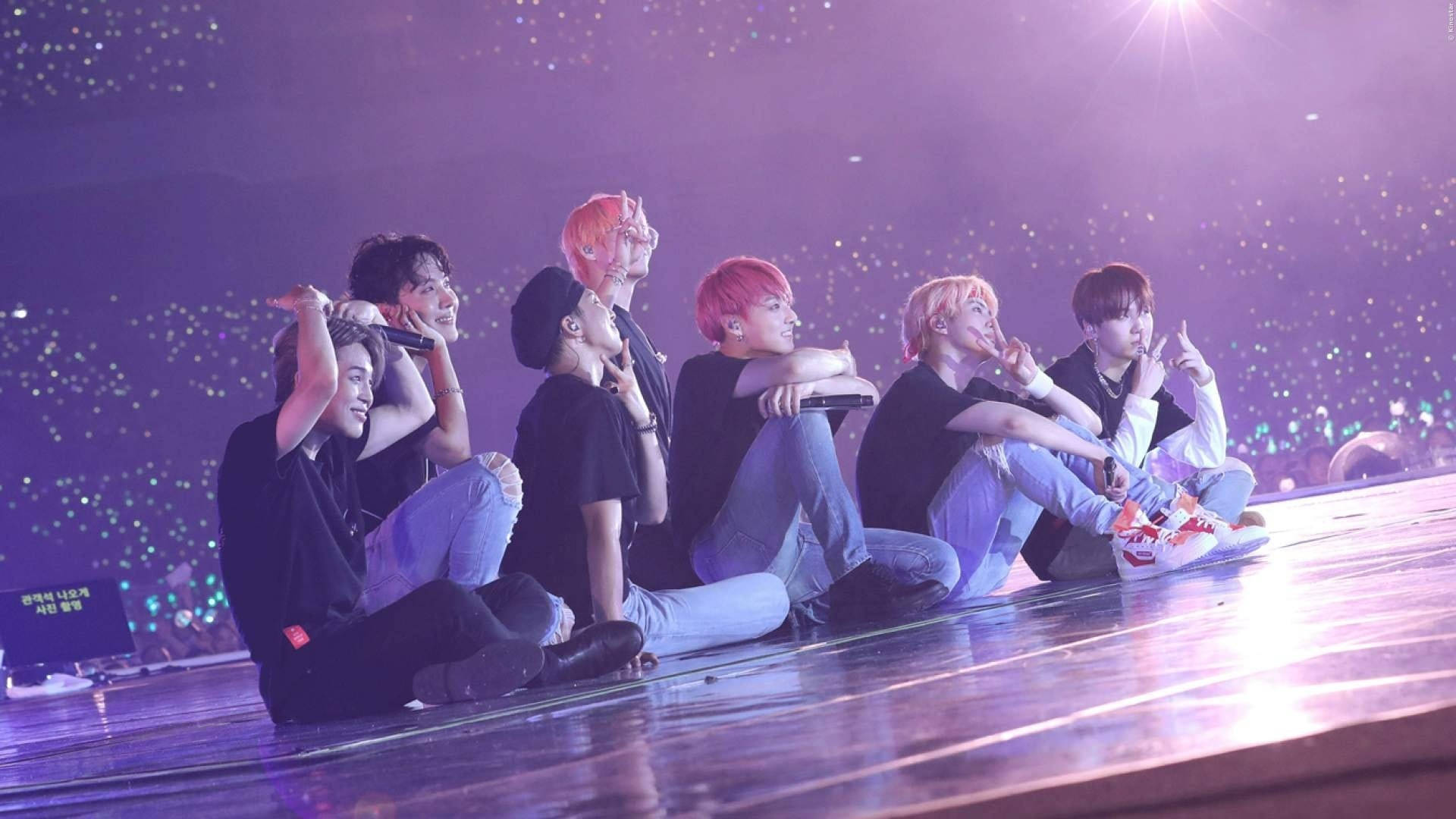 BTS বেগুনি মঞ্চে নান্দনিক ওয়ালপেপার
