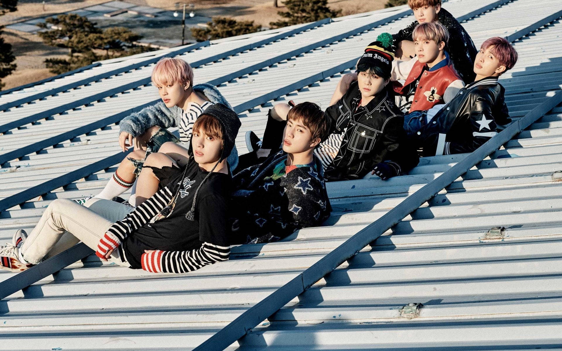 BTS গ্রুপ ফটো স্প্রিং ডে ওয়ালপেপার