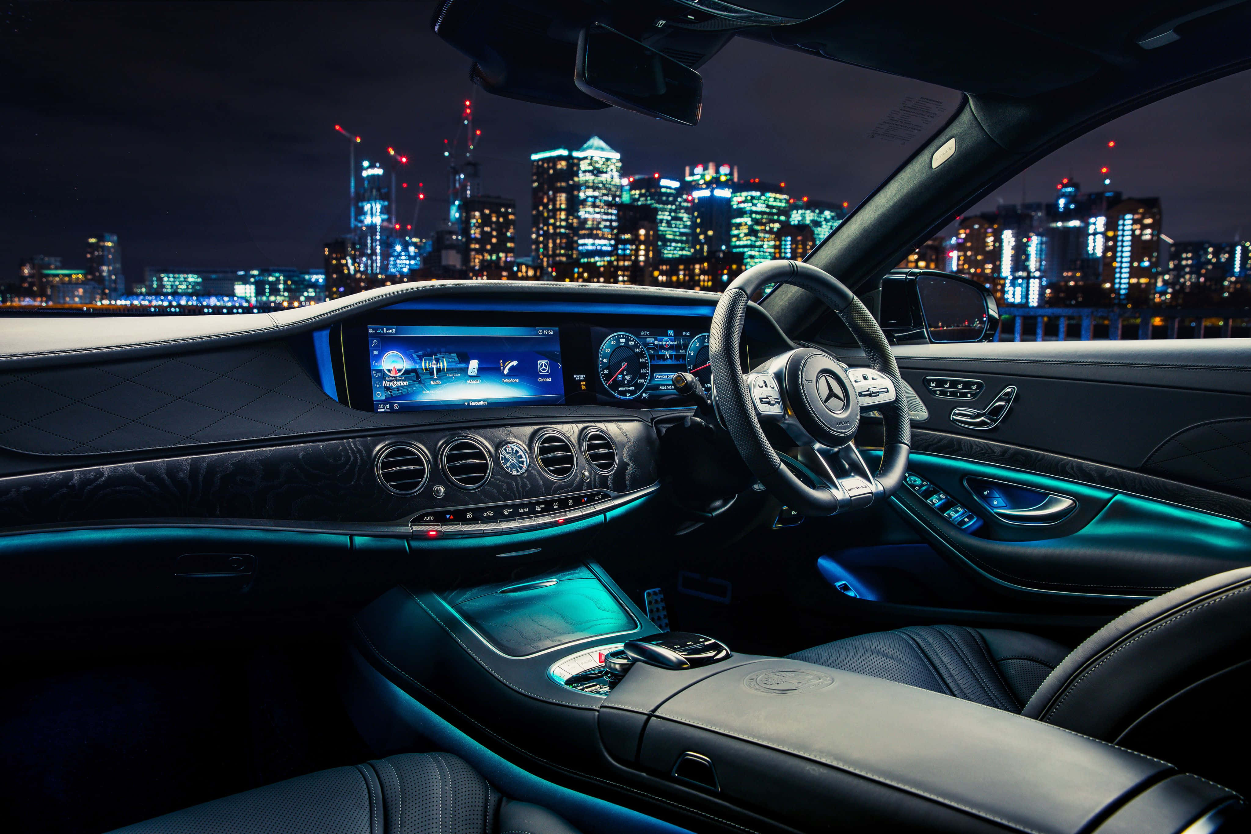 Mercedes Benz S 63 গাড়ির অভ্যন্তর ওয়ালপেপার