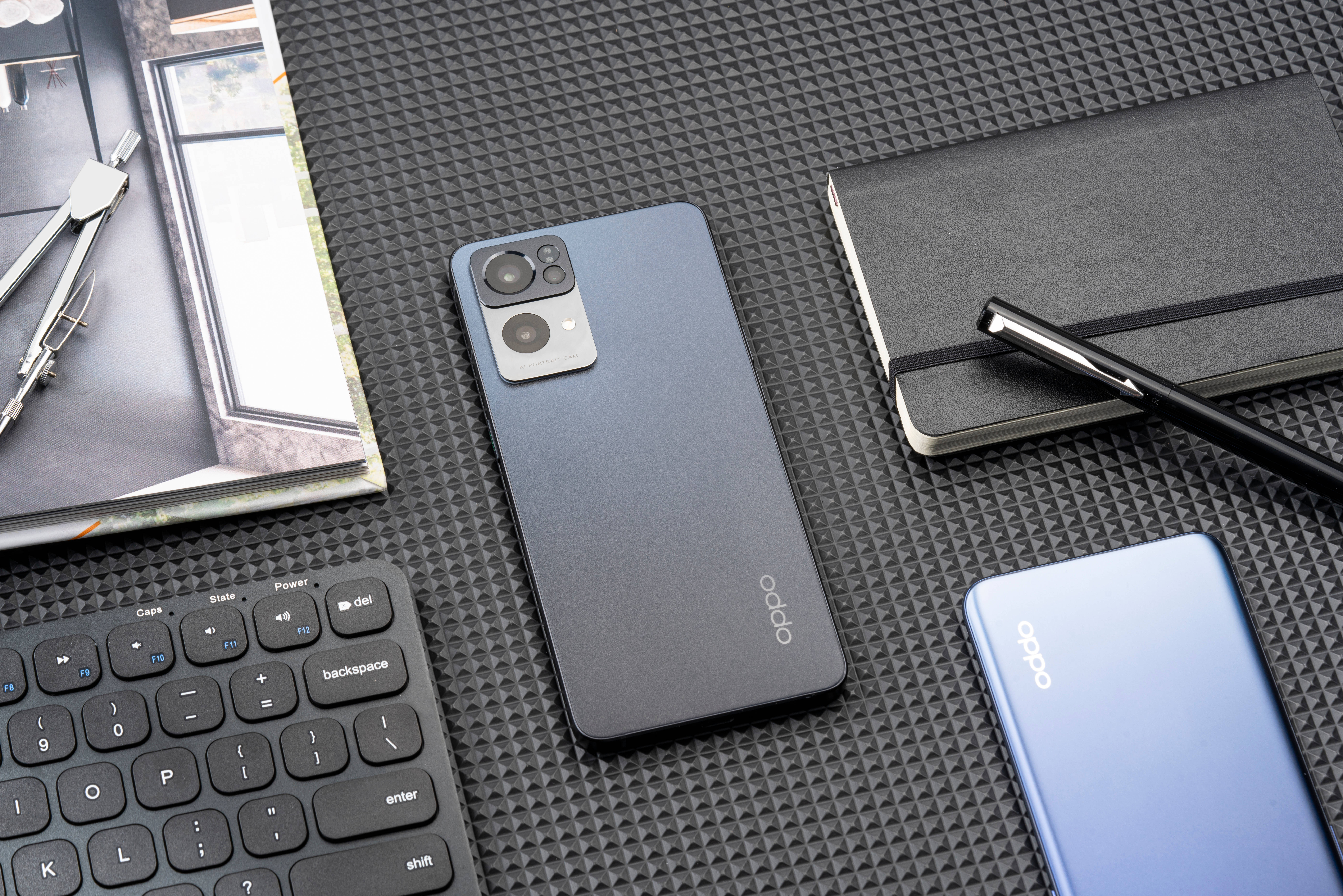 Oppo নিয়ে কাজের দিন ওয়ালপেপার