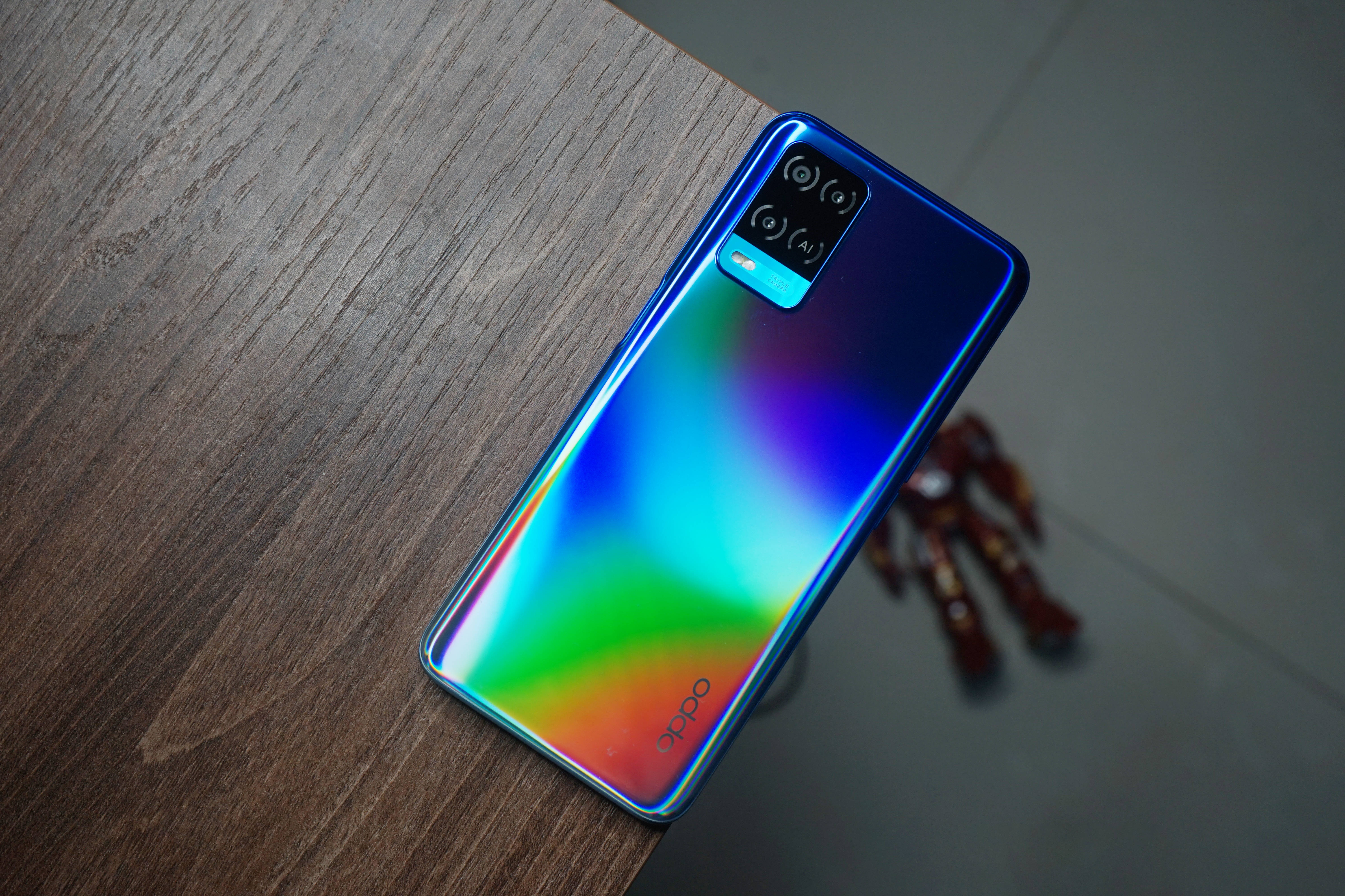 ইরিডিসেন্ট Oppo Reno5 Z ওয়ালপেপার