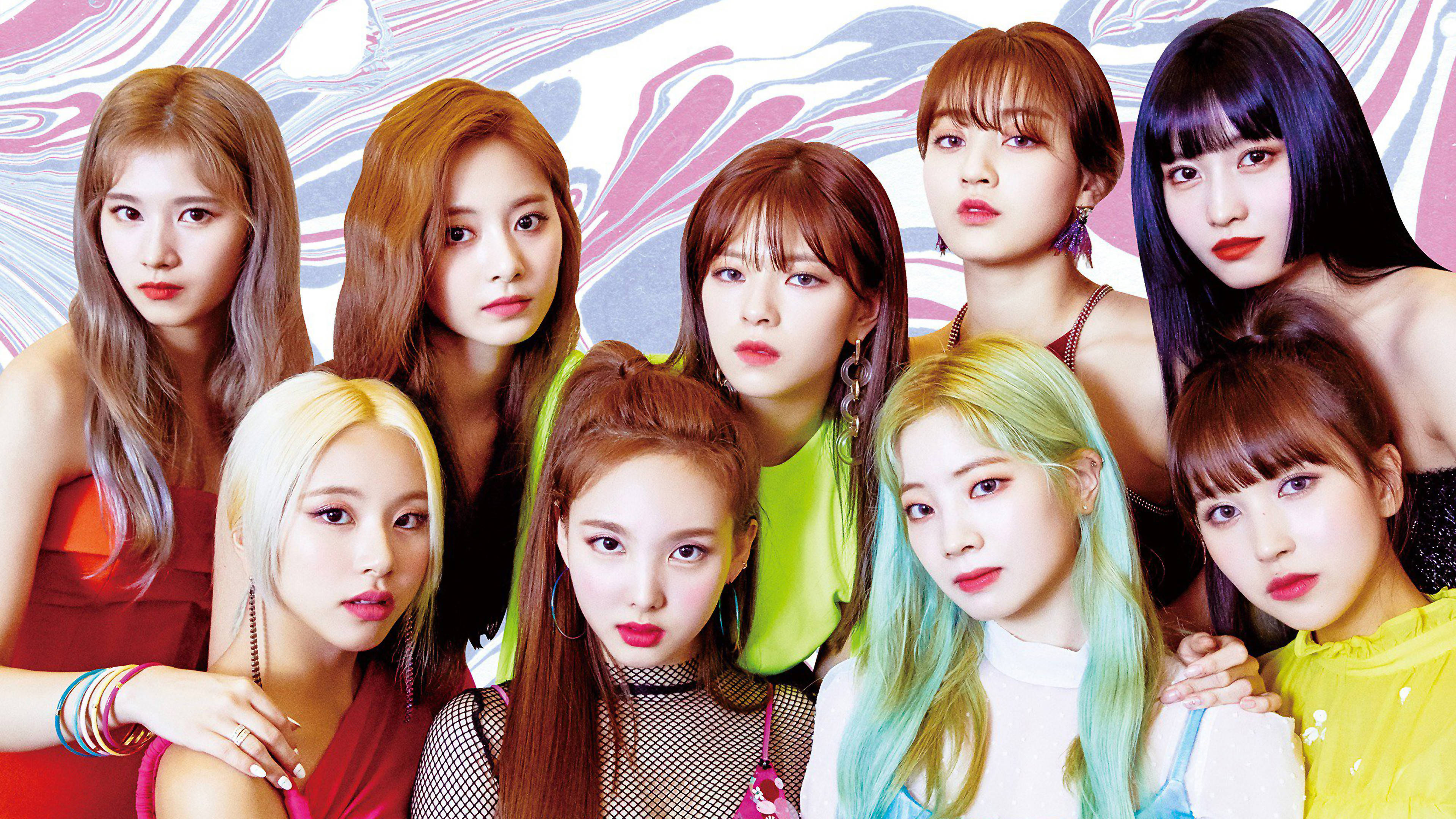 Twice 4K ইন অ্যাবস্ট্র্যাক্ট ব্যাকড্রপ ওয়ালপেপার