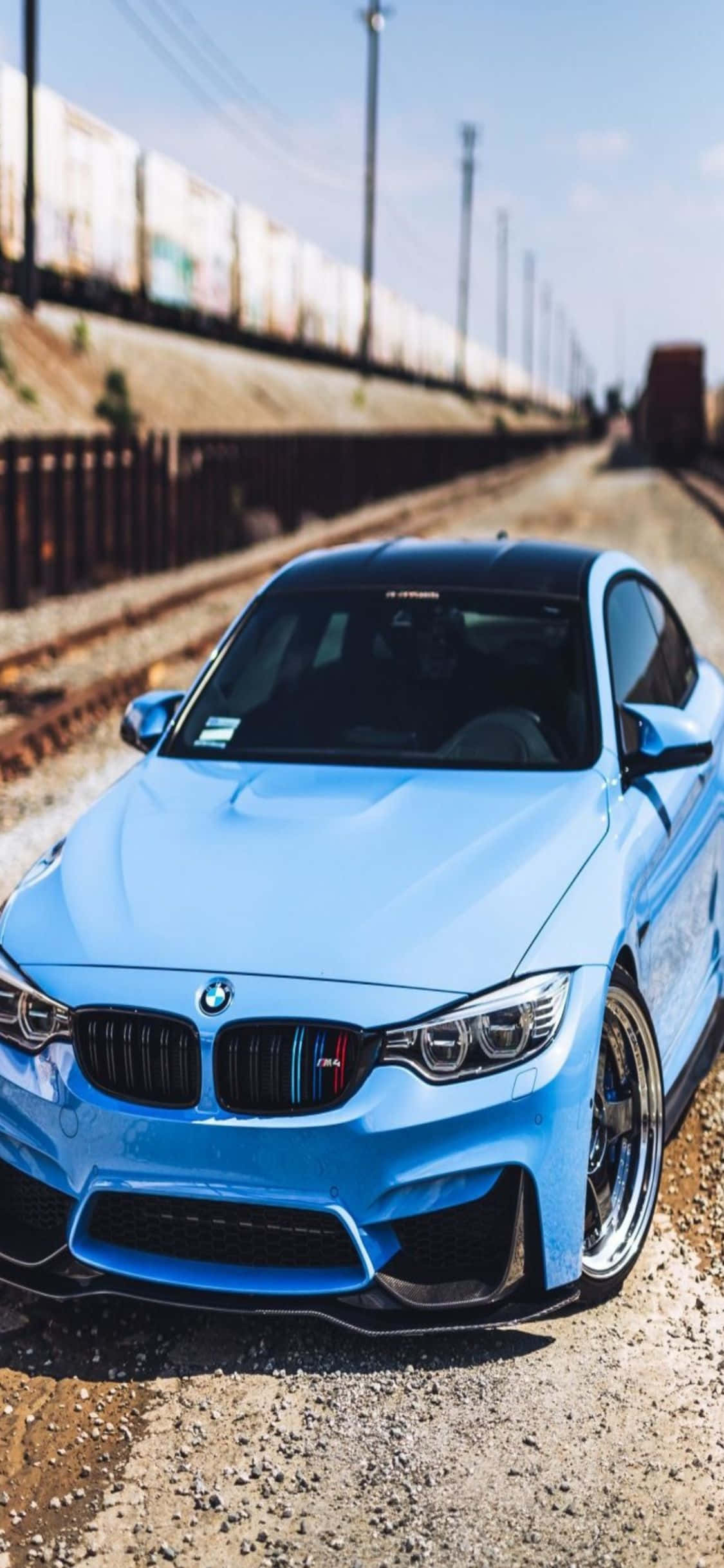 হাই-টেক ও বিলাসবহুল। আইফোন X এবং একটি মসৃণ BMW একসাথে। ওয়ালপেপার