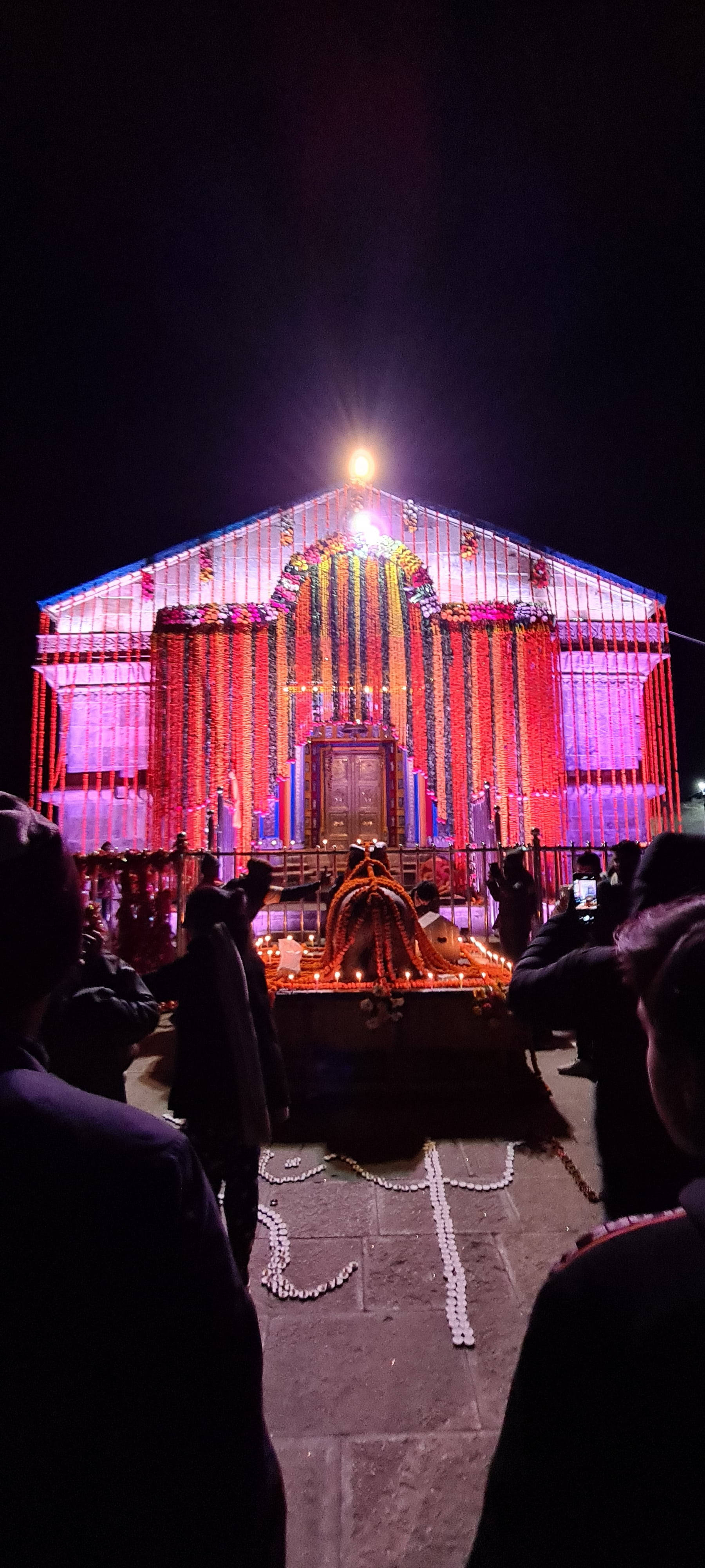 কেদারনাথ মন্দির পেডেস্টাল ৪কে ওয়ালপেপার