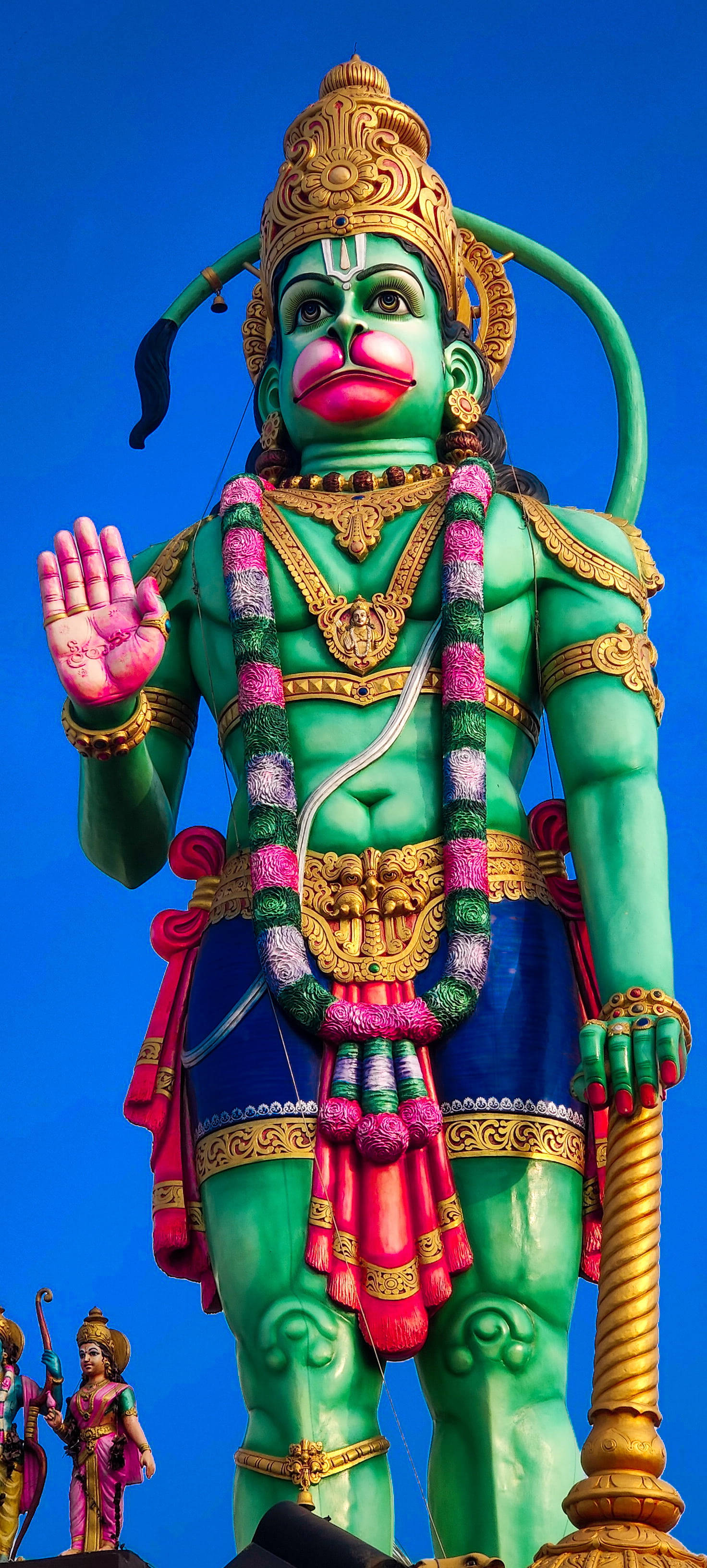 বিশাল সবুজ হনুমান মূর্তি ওয়ালপেপার