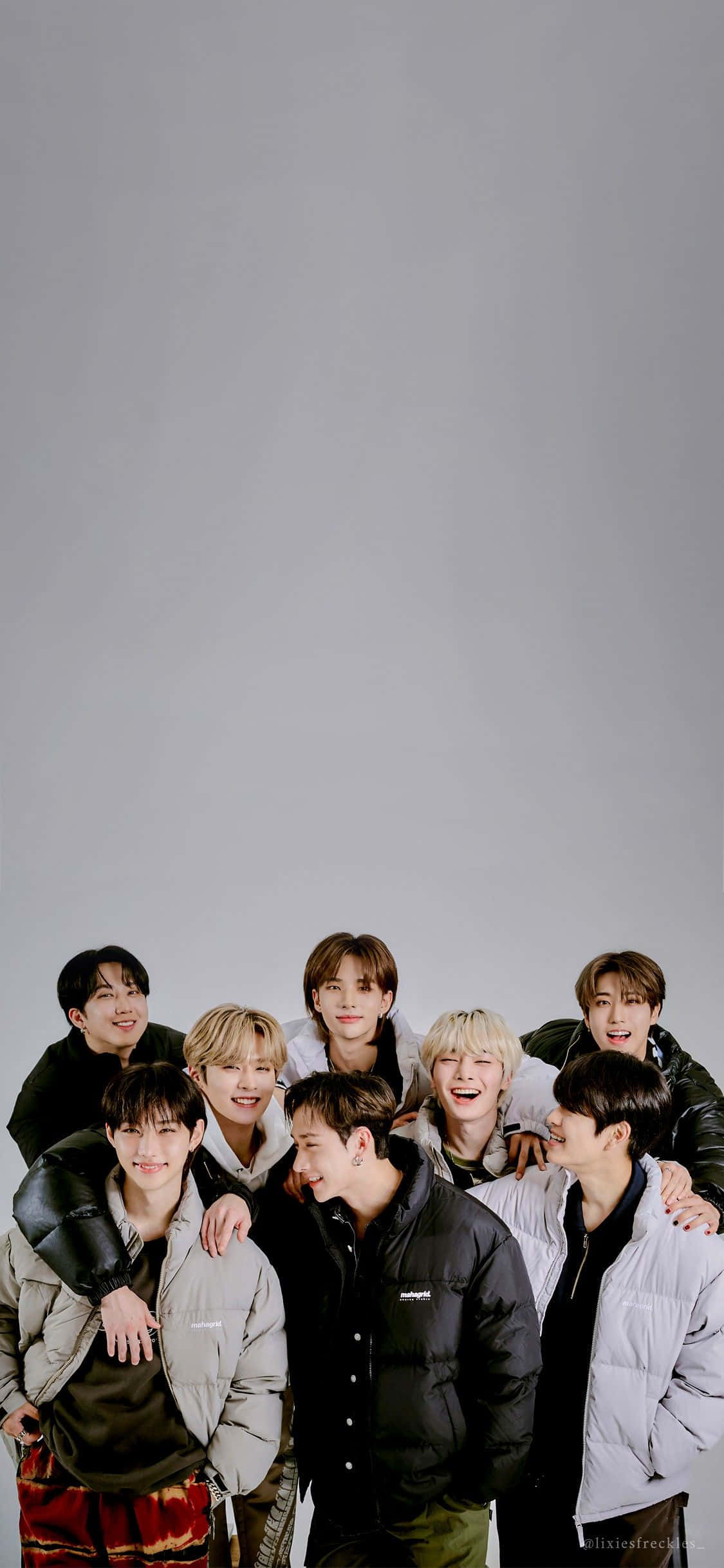 স্ট্রে কিডস OT8 আশ্চর্যজনক ভিজুয়াল ওয়ালপেপার