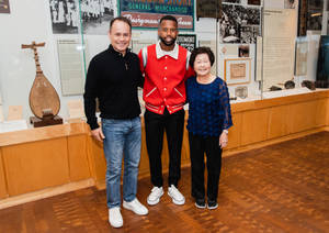 Kellyn Acosta পরিবারের ছবি লিটল টোকিও — টোকিও জিআইএফ ওয়ালপেপার